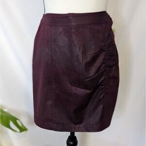 EUC - Free People Rumi Ruched Faux Suede Mini Skirt in Wine - XS